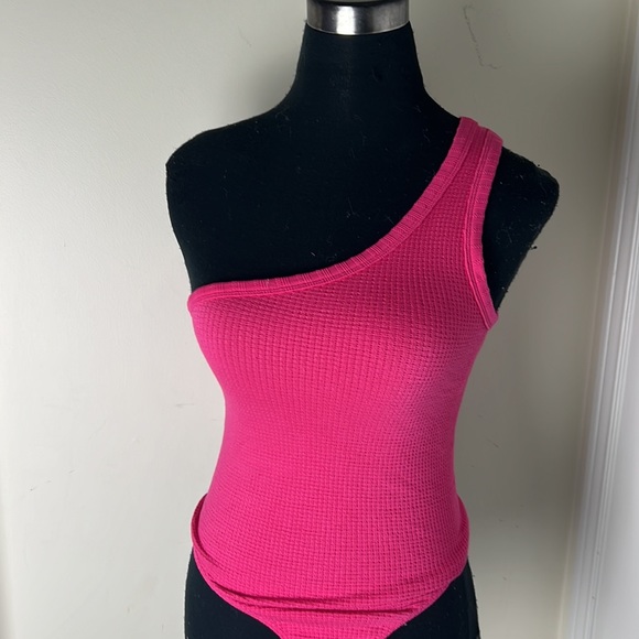 Sugar Rain Stretchy Barbie Pink One Shoulder Bodysuit Size M/L - Picture 6 of 11